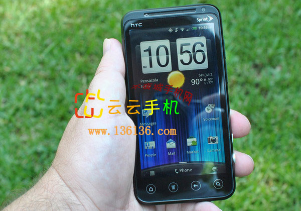 3D˫˰׿콢 HTC EVO 3Dͼ