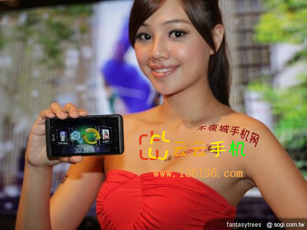 3D˫˻ LG Optimus 3DŮͼ