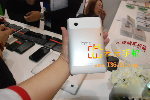 2011ͨչ HTC Flyerƽͼ