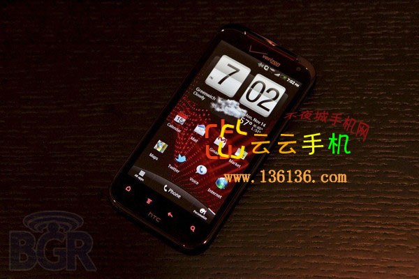 Android˫콢» HTC Rezoundͼ