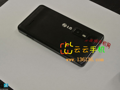 3D» LG Optimus 3D Max