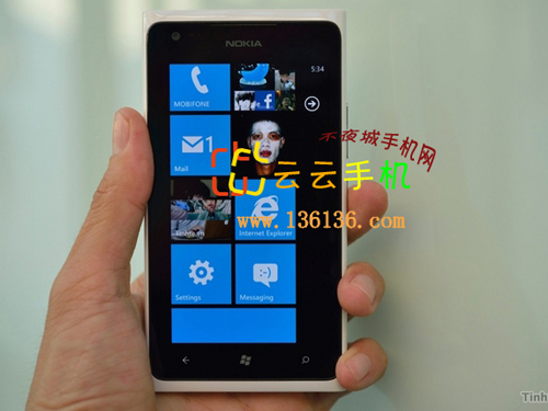 4.3WP7콢 ɫŵLumia 900ͼ