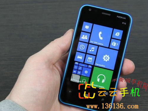 ɫWP8С ŵLumia 620ͼ