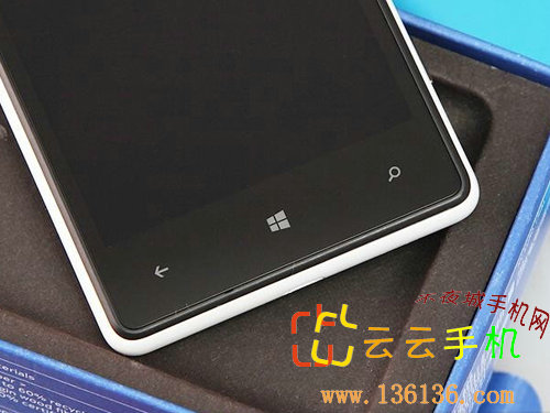 4.3WP8˫˻ ŵLumia 820ͼ