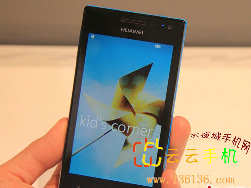 CES2013:˫WP8 ΪAscend W1ͼ