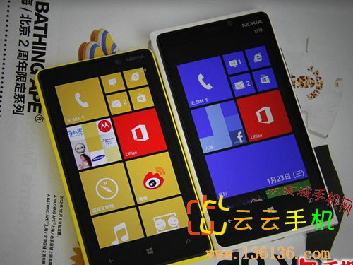 ɫ˫WP8콢 ŵLumia 820ͼ