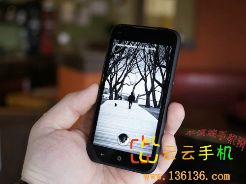 ɫ¿4.3˫˻ HTC Firstͼ