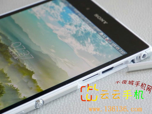 ɫˮ Xperia Z Ultraͼ