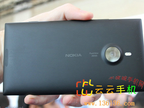 6Ӣĺ콢 ŵLumia 1520ͼ