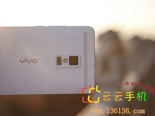 6Ӣĺ˰ɫ vivo Xplay3Sͼ